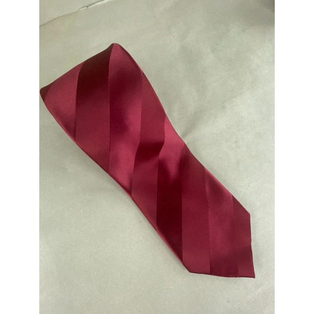 Donald J. Trump Mens Silk Tie Burgundy Red Striped Tone On Tone Signature 59